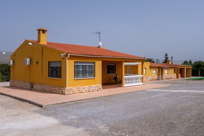 Image No.1-5 Bed Villa for sale