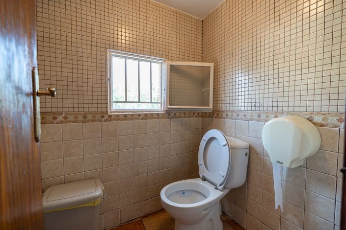 Image No.18-Commercial for sale