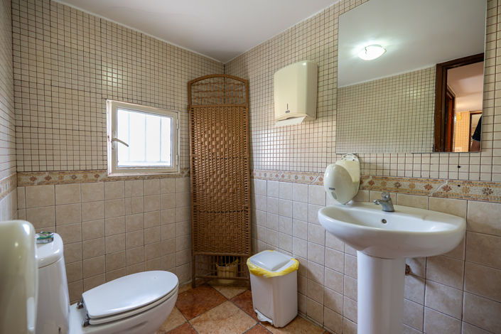 Image No.19-Commercial for sale