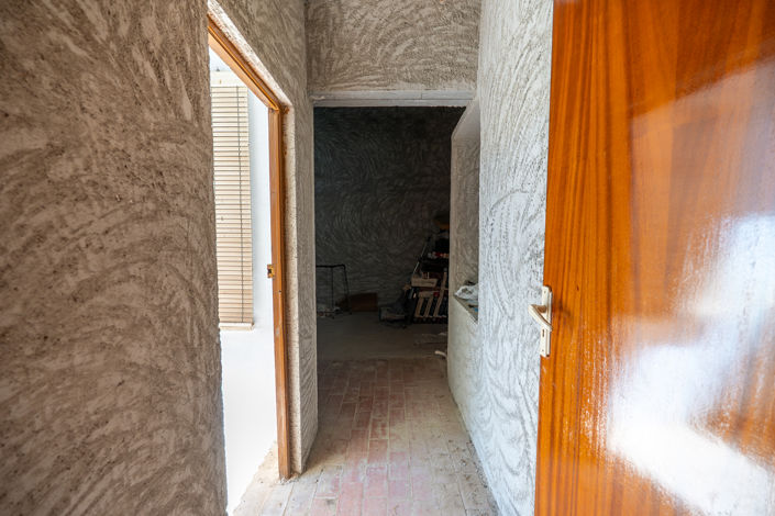 Image No.22-6 Bed Townhouse for sale