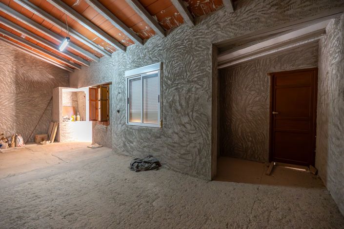 Image No.25-6 Bed Townhouse for sale