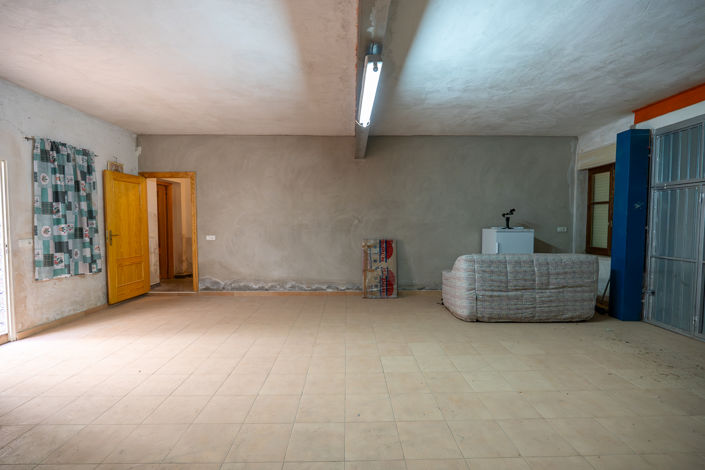 Image No.6-6 Bed Townhouse for sale