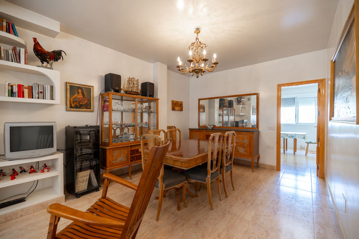 Image No.10-4 Bed Townhouse for sale