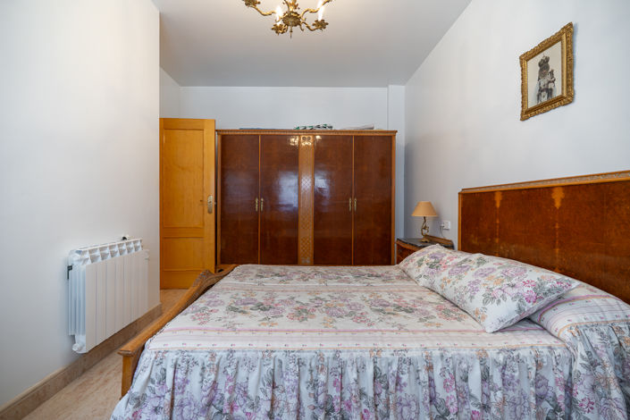 Image No.19-4 Bed Townhouse for sale