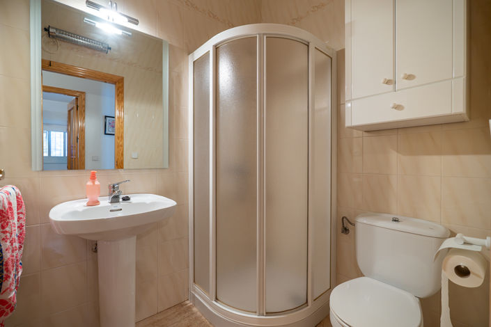 Image No.24-4 Bed Townhouse for sale