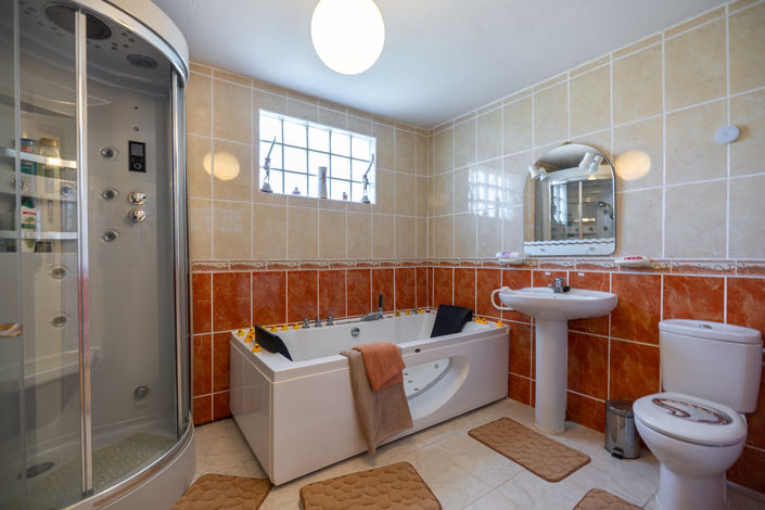 Image No.19-5 Bed Villa for sale