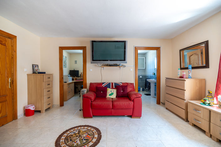 Image No.27-5 Bed Villa for sale