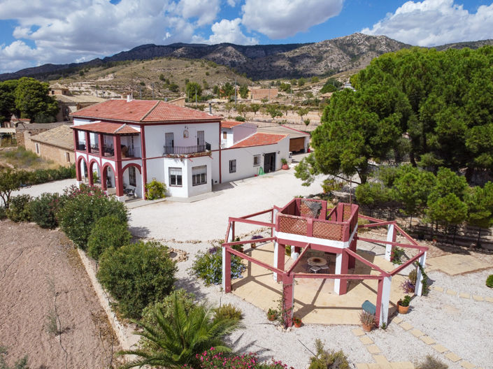 Image No.1-7 Bed Villa for sale