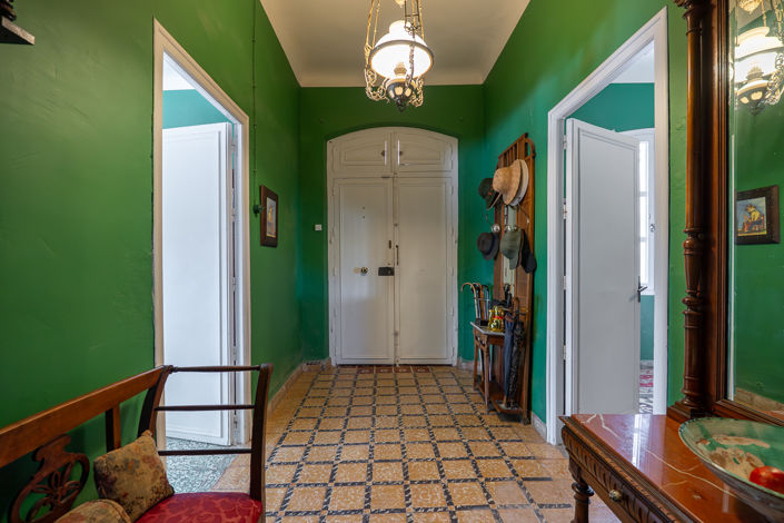 Image No.25-7 Bed Villa for sale