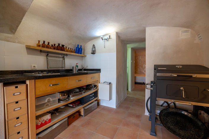 Image No.9-4 Bed Cottage for sale