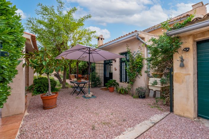 Image No.10-5 Bed Country House for sale