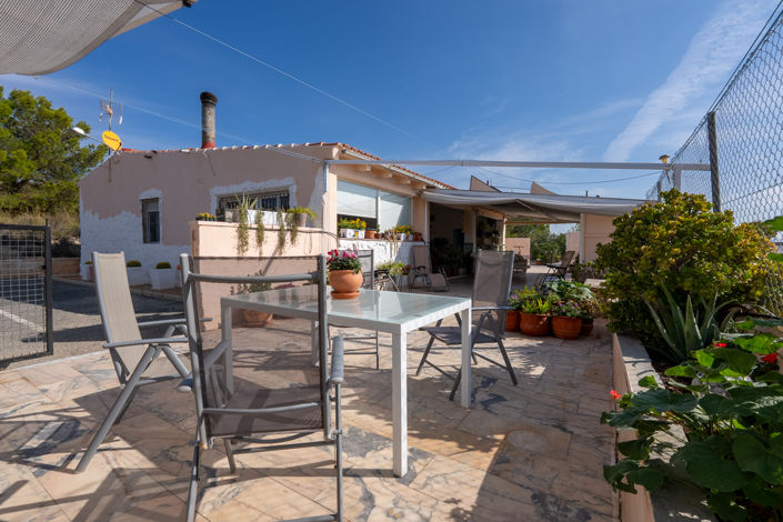 Image No.2-5 Bed Country House for sale