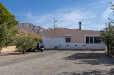 39075bedcountryhouseinmacisvenda141025123211c