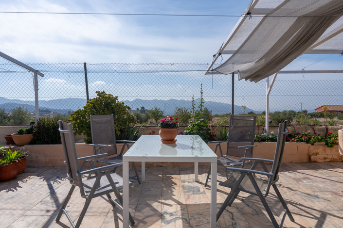 Image No.7-5 Bed Country House for sale