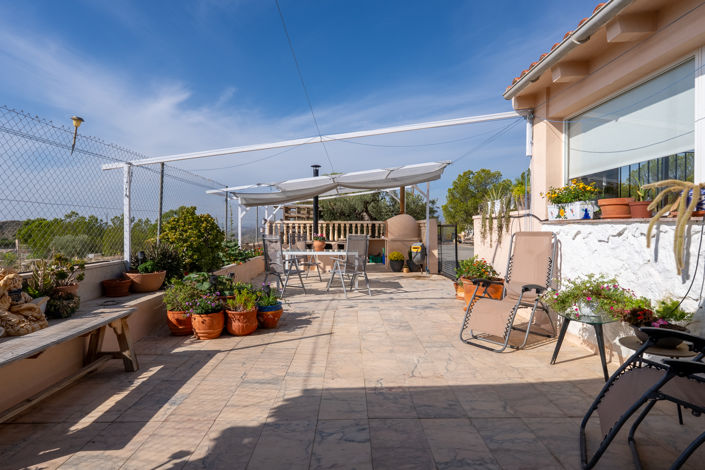 Image No.8-5 Bed Country House for sale