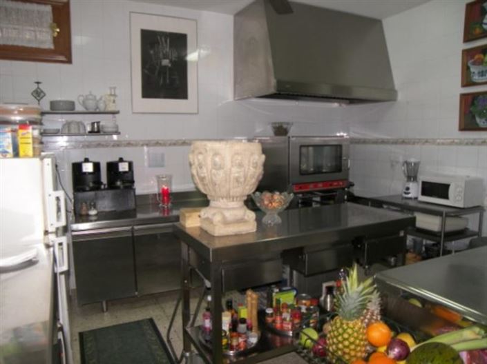 Image No.7-2 Bed Property for sale