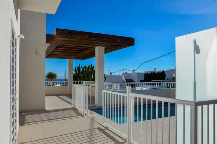 Image No.3-4 Bed Villa for sale