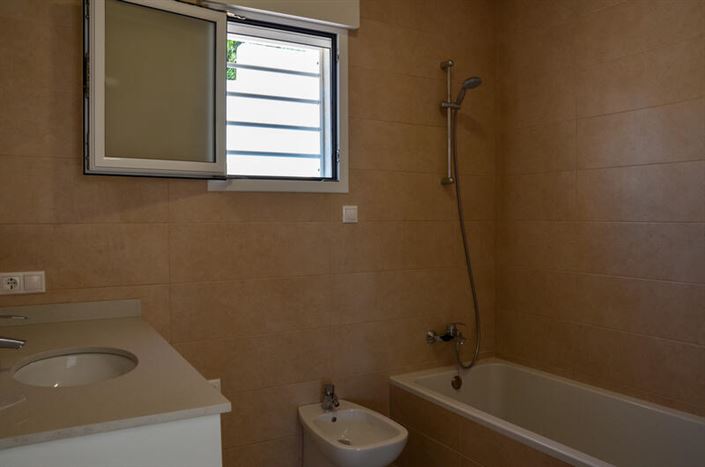 Image No.9-4 Bed Villa for sale