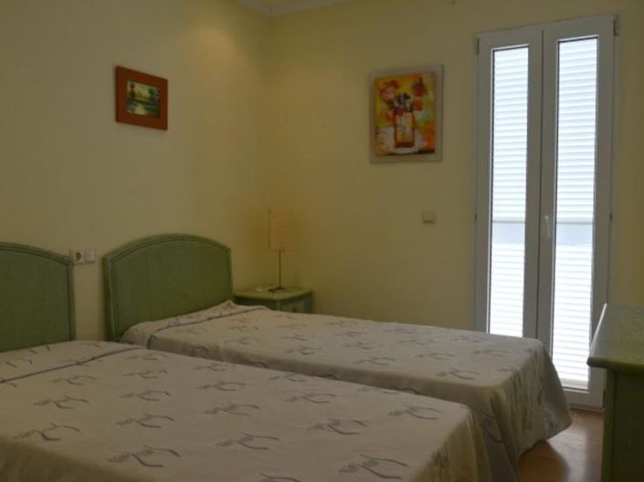 Image No.25-3 Bed Apartment for sale