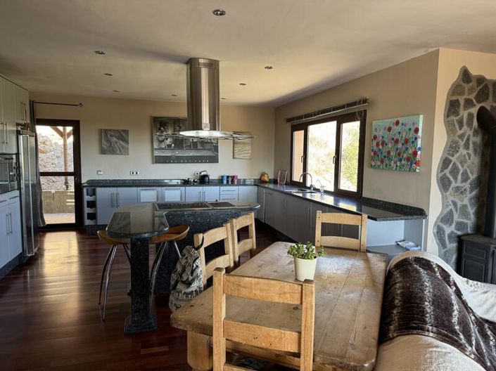 Image No.29-5 Bed Villa for sale