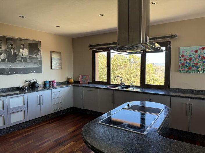 Image No.33-5 Bed Villa for sale