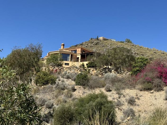 Image No.8-5 Bed Villa for sale