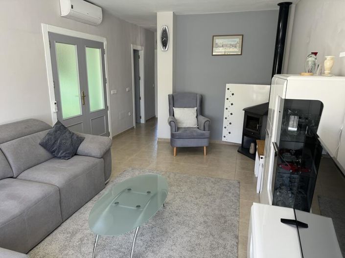 Image No.16-3 Bed Townhouse for sale