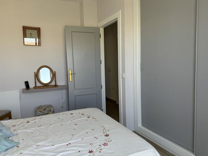 Image No.21-3 Bed Townhouse for sale