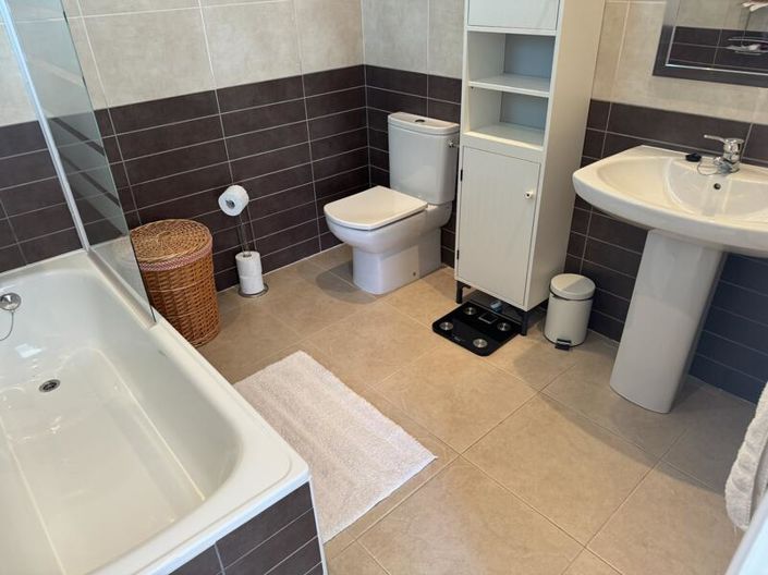 Image No.30-3 Bed Townhouse for sale