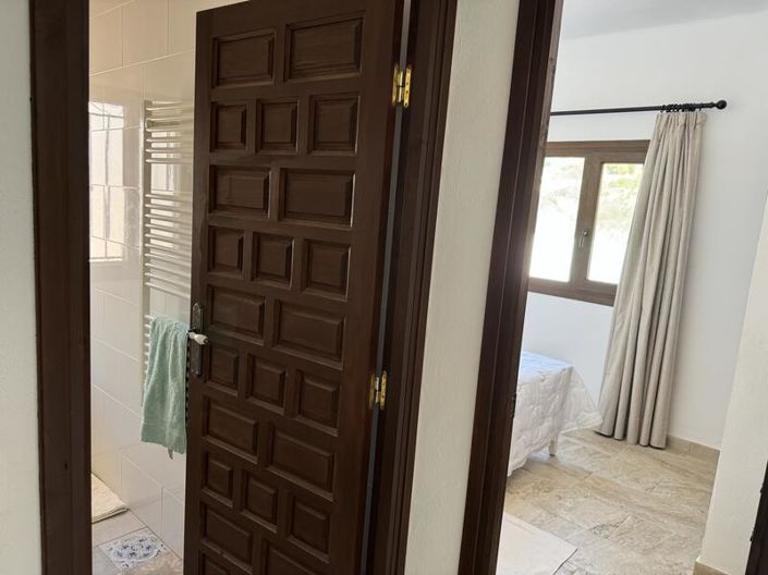 Image No.23-4 Bed Villa for sale