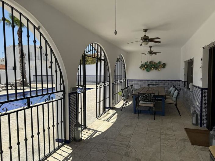 Image No.4-4 Bed Villa for sale