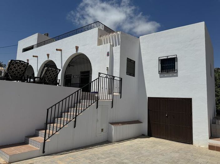 Image No.52-4 Bed Villa for sale