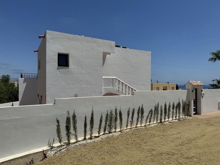 Image No.56-4 Bed Villa for sale