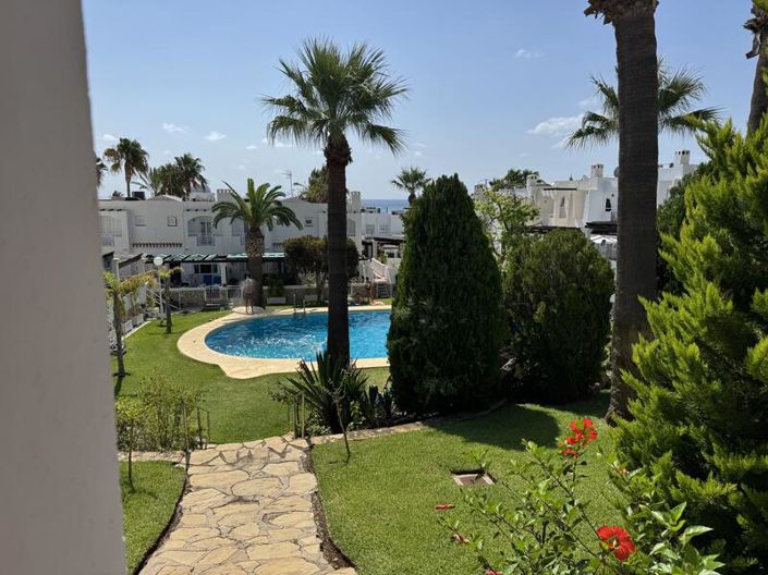 Image No.18-3 Bed Townhouse for sale