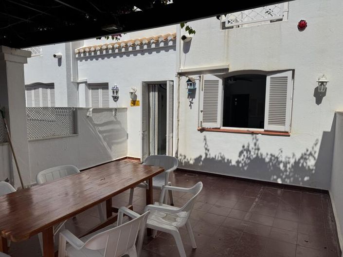 Image No.7-3 Bed Townhouse for sale