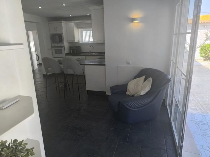 Image No.28-3 Bed Villa for sale