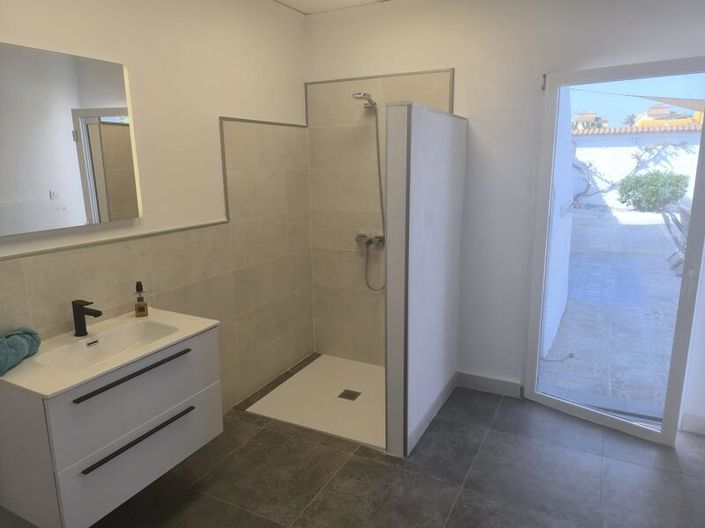 Image No.36-3 Bed Villa for sale