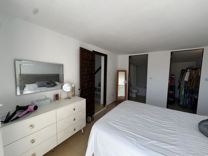 Image No.16-4 Bed Villa for sale