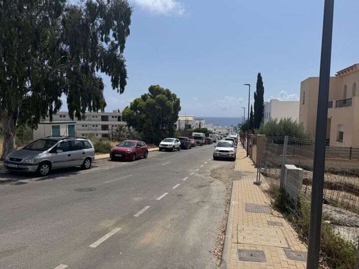 Image No.2-3 Bed Villa for sale