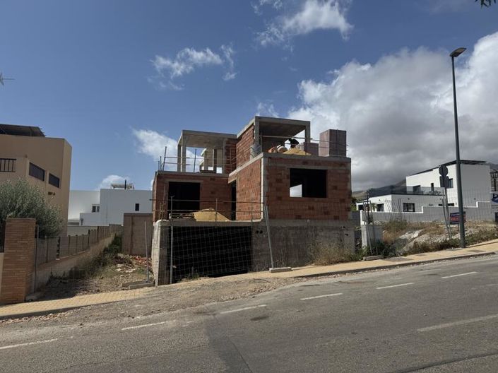 Image No.4-3 Bed Villa for sale