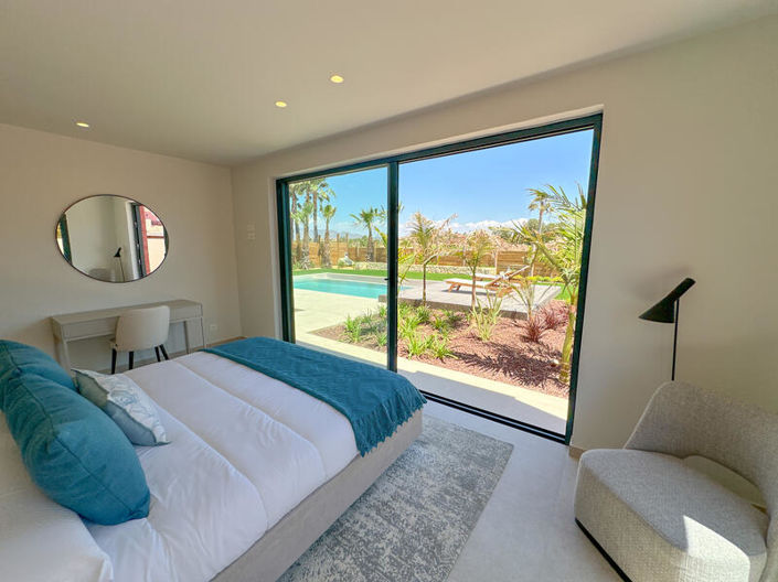 Image No.1-3 Bed Villa for sale