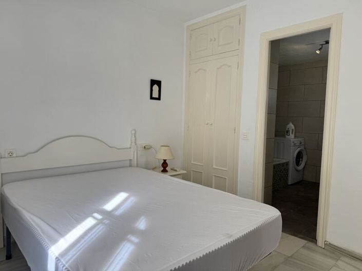 Image No.20-2 Bed Apartment for sale