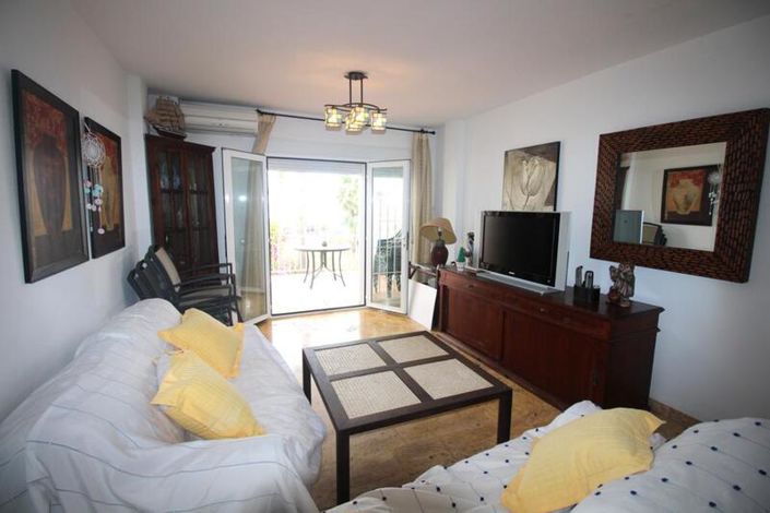 Image No.19-4 Bed Townhouse for sale