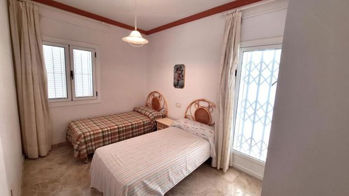 Image No.17-4 Bed Villa for sale