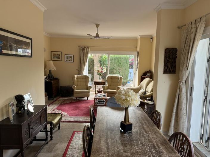 Image No.19-3 Bed Villa for sale