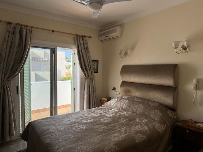 Image No.35-3 Bed Villa for sale