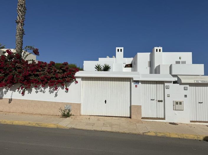 Image No.6-3 Bed Villa for sale