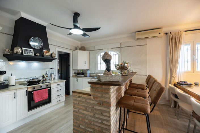 Image No.14-5 Bed Villa for sale