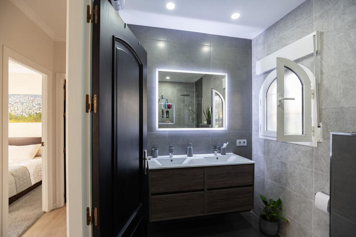 Image No.34-5 Bed Villa for sale