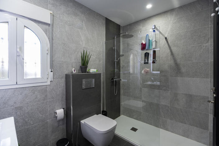 Image No.35-5 Bed Villa for sale